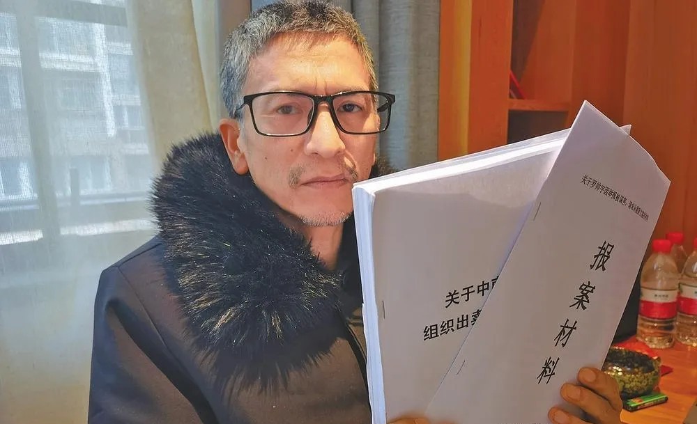罗爸和罗妈这样的人一看就不是无理取闹的人

二老直播不是为了赚多少钱，而是想