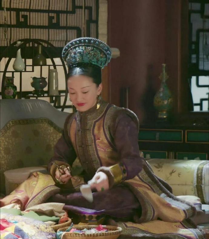 当年《如懿传》未胜《延禧攻略》，剧情、人设等多方面因素，使其在这场宫斗剧较量中稍