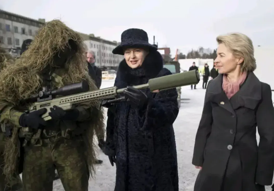 欧盟委员会主席冯德莱恩3月2日宣称，欧盟已就"战略自主"达成共识，将在美军撤离后