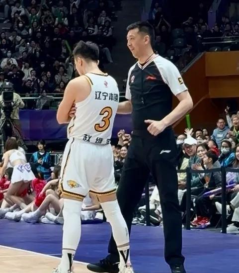 辽宁今夜把“冠军底蕴”打成表情包！第一节就29-19甩开北控，替补球员集体暴走—