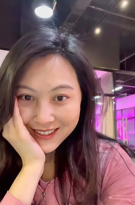 婆婆突然来了，说的很直接，你如果再不生个儿子，就把家产分一半给你大姑姐。反正两个