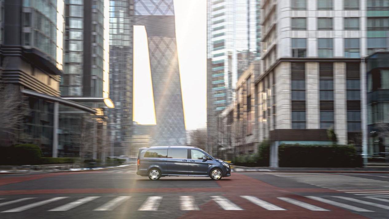 为尽兴人生，无界切换