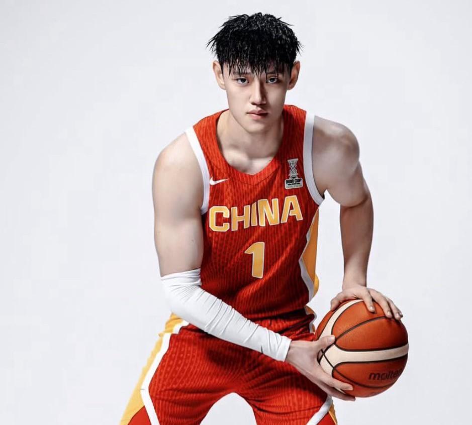 曾凡博进入NBA！篮网的中国结啊，第5个了！
据美记Michael Scotto