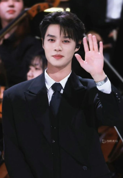 拒绝被定义！柯淳的“野心”写在事业规划里：长剧短剧两手抓，好角色好剧本绝不放过。