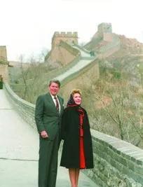 1984年4月28日，里根作为中美建交后首位在任时来华访问的美国总统，与太太南希