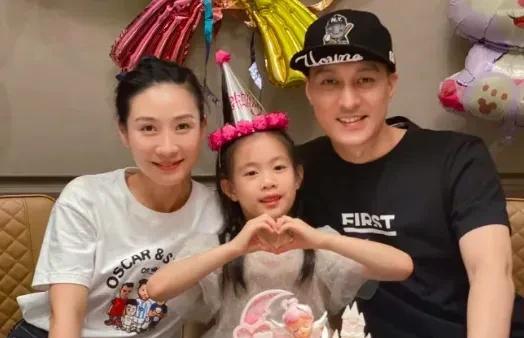 陶昕然离婚？