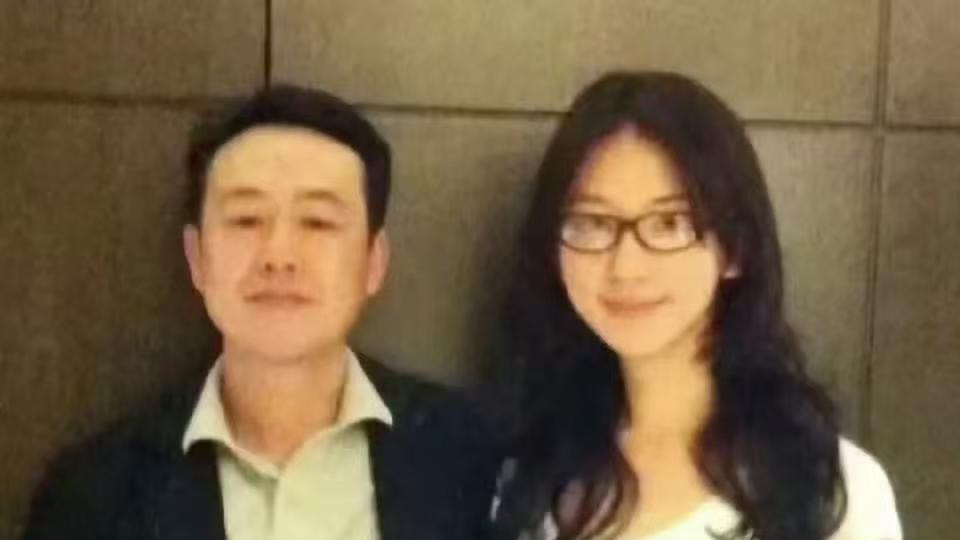 张颂文的微表情透露着压抑与渴望，他到底经历了怎样的成长之路？