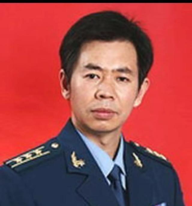 敌人打到家门口了，还不敢开第一枪？”戴旭直言对美国根本就不用怕 ，面对美国的挑衅