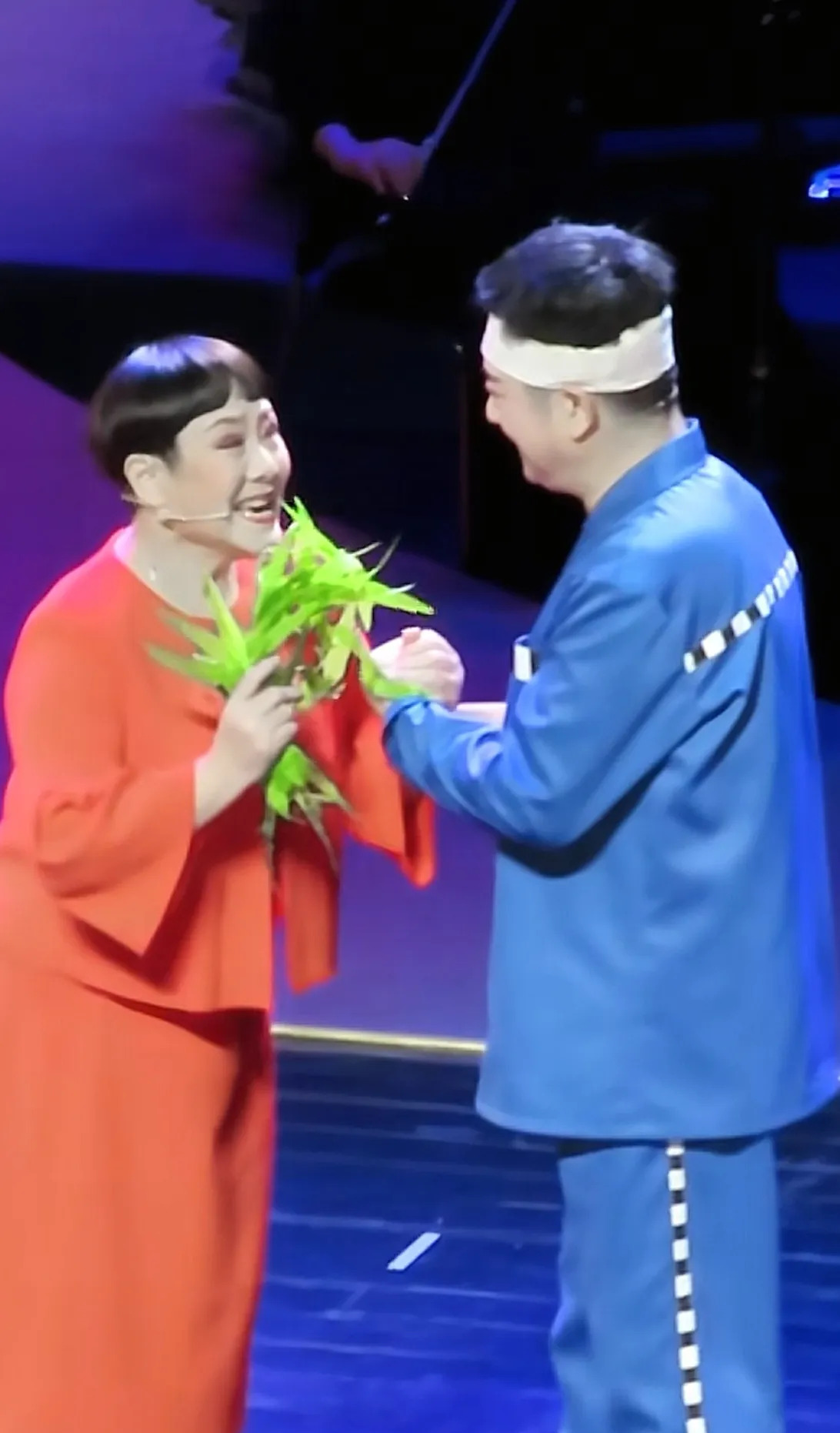 沪剧演员倪幸佳的艺术人生











天呐！你敢信？舞台上光鲜亮丽的沪