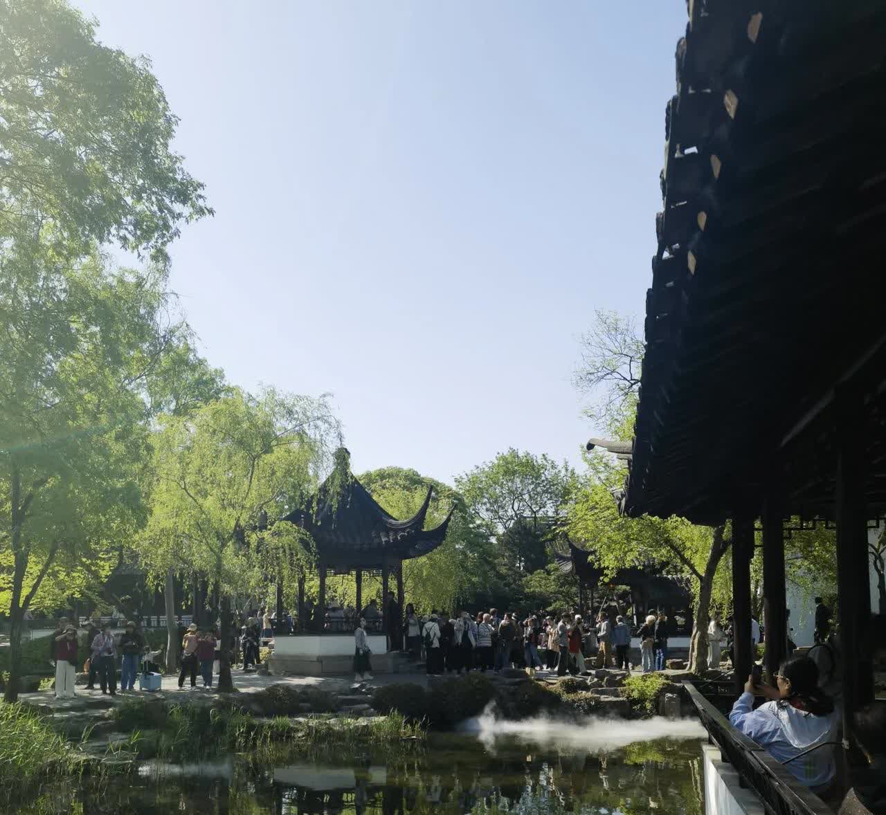 台湾赴泰国免费旅游团的八名游客被贩卖至缅甸！
目前有三位年龄偏大且不熟悉电子产