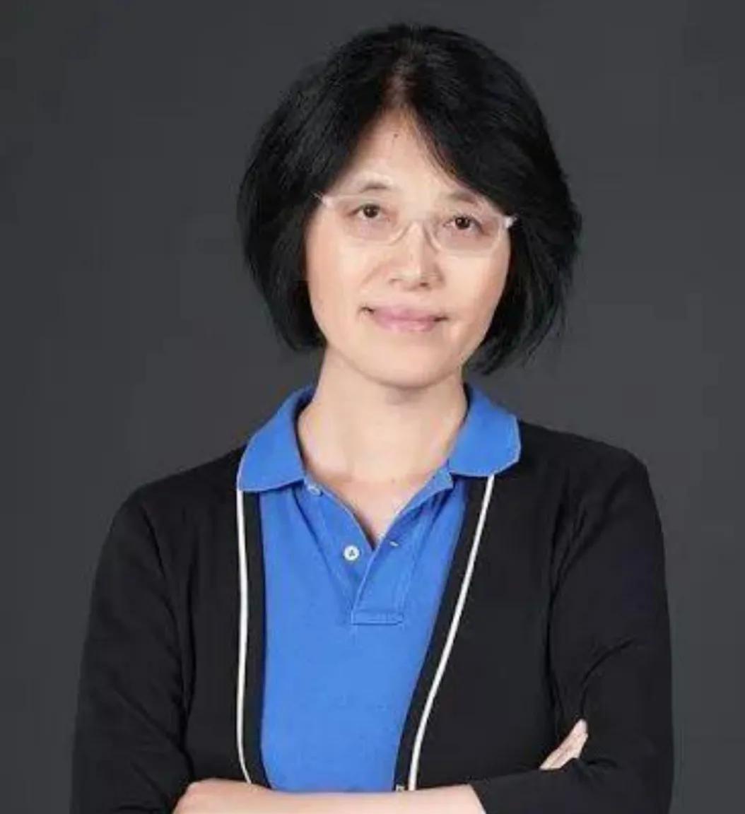 北大教授李玲曾说：
“我死了不要骨灰，不要墓地，也不要通知亲朋好友，就悄悄地拉到