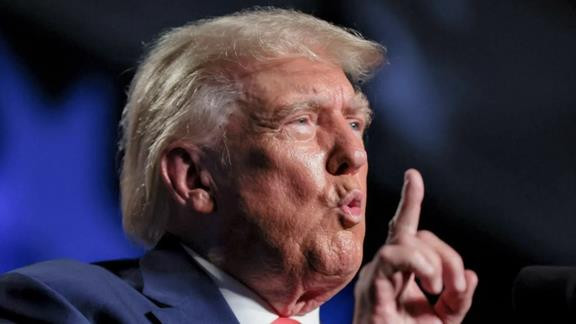 中方反制来了！30国收加税通知，欧盟求饶，特朗普：幸好没有美国