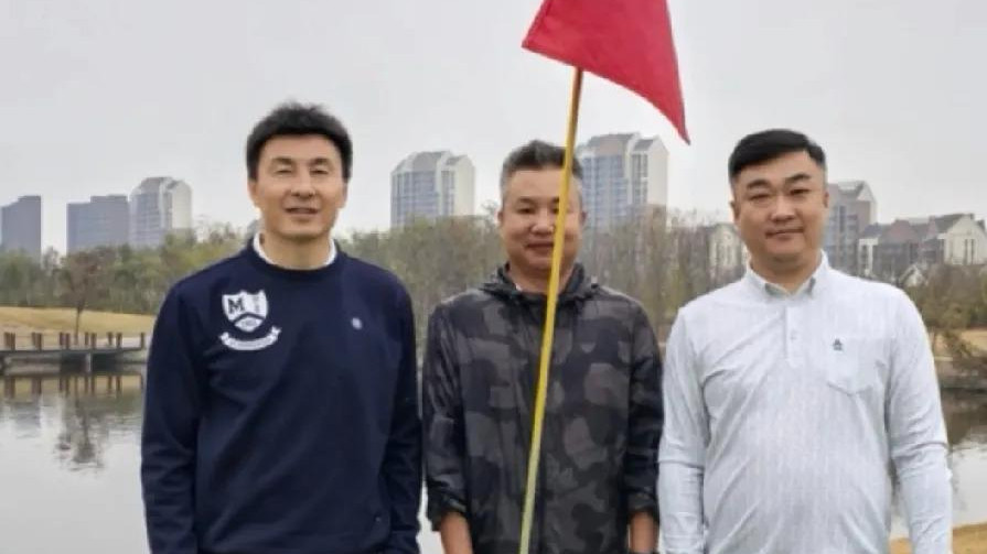 原国足老队长李玮锋，一家四口已在天津定居多年了。作为特邀嘉宾