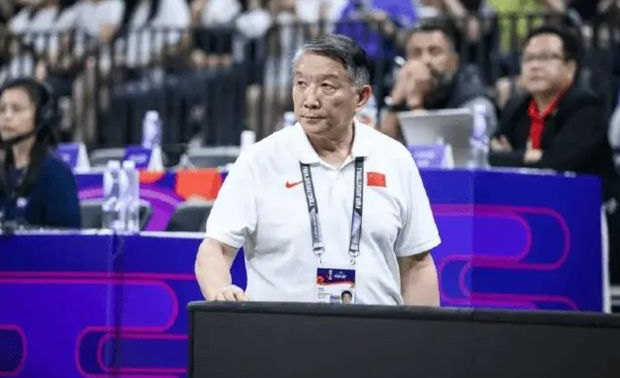 宫鲁鸣：我们的传球、投篮、战术素养等都需要提高，需要内外融合

7月20日，结束