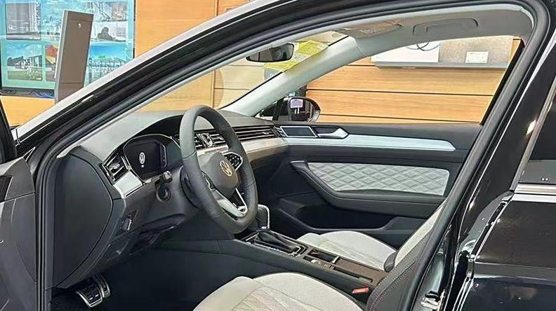 让驾驶者能够轻松掌控车辆的各项功能