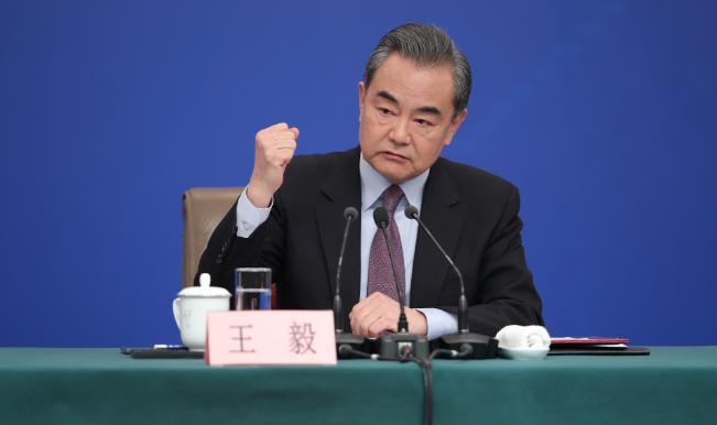8月15日，王毅当着全世界的面教训给日本！这番话，太硬了！
8月15日，这个日子