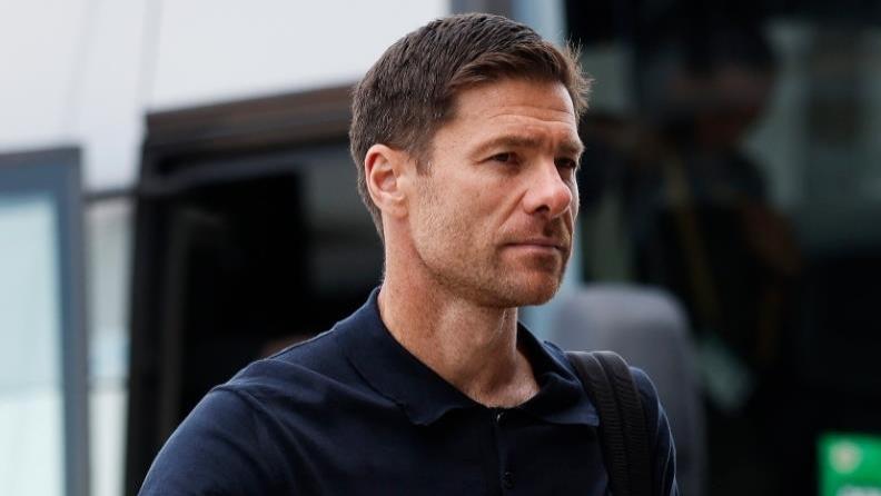 榜首差7分！皇马凌晨4点迎关键战，阿隆索输球下课，4巨头领衔首发