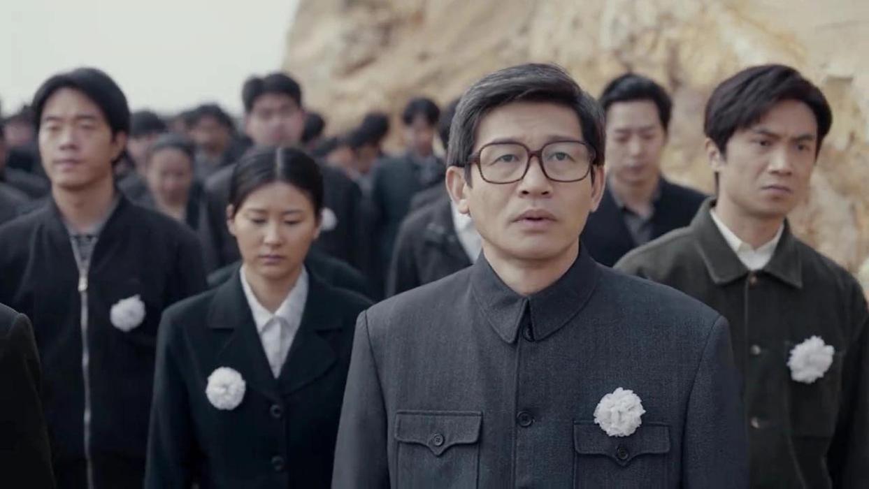 《小城大事》最让人意难平大结局：不是李秋萍郑德诚没恋爱不是谭光明辞职，而是去世的他