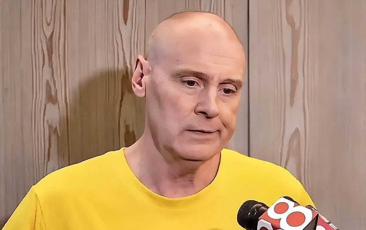 步行者主帅卡莱尔敢怒不敢言啊！
今天NBA常规赛，步行者在主场历经两个加时以13
