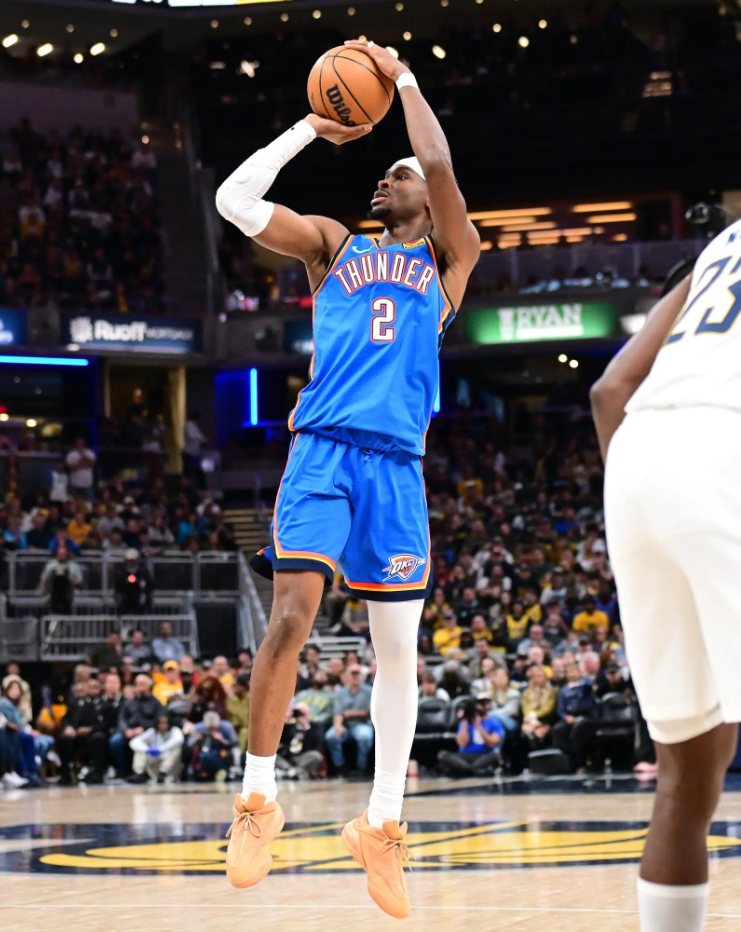 NBA常规赛雷霆客场对阵步行者的比赛已经结束。全场战罢，历经2个加时雷霆以141