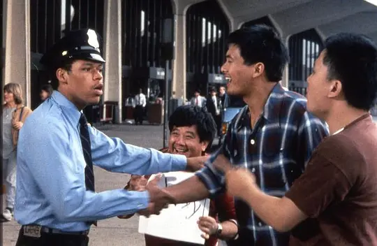    看完《秋天的童话》总是对这种自然的爱情回味无穷，不做作不狗血，不论身份地位