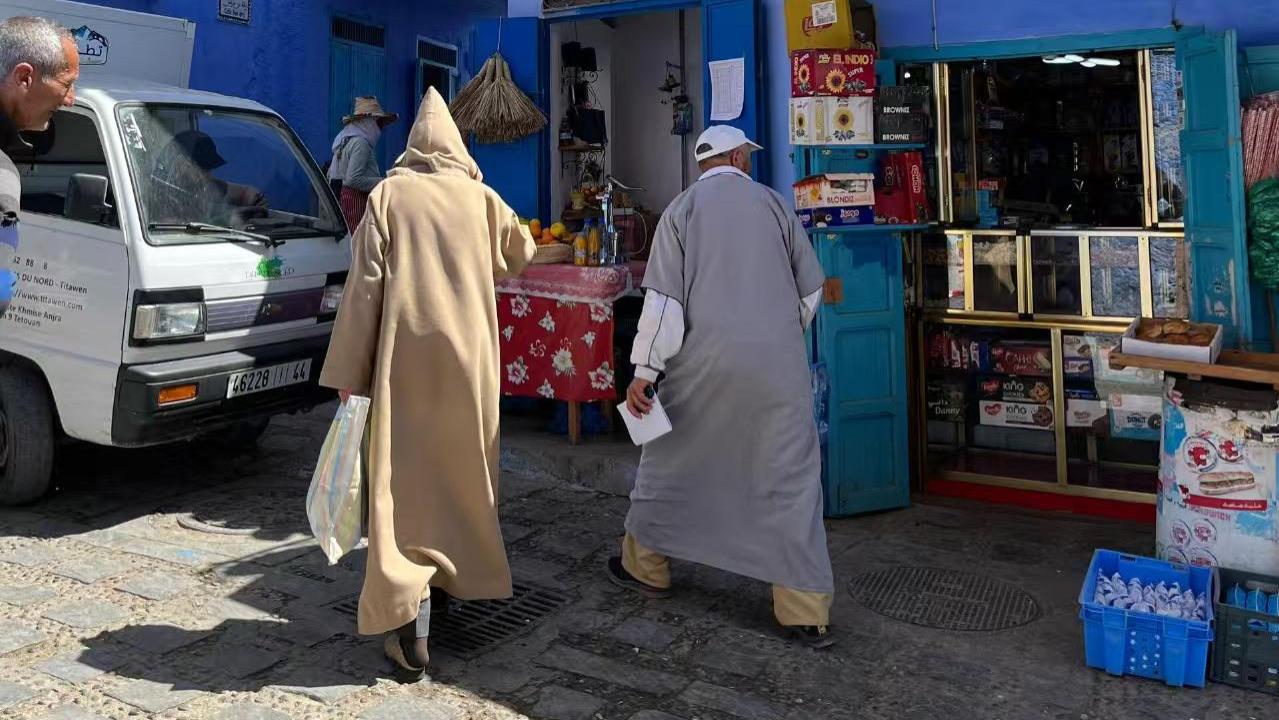摩纳哥贫民体验：停车50欧、咖啡15欧、看个车展100欧，一天花掉一个月工资