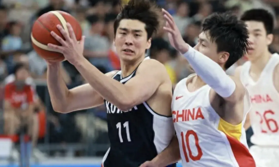 亚洲杯男篮1/4决赛，中国男篮将对决韩国队，预计有六四开的取胜把握。

韩国队的