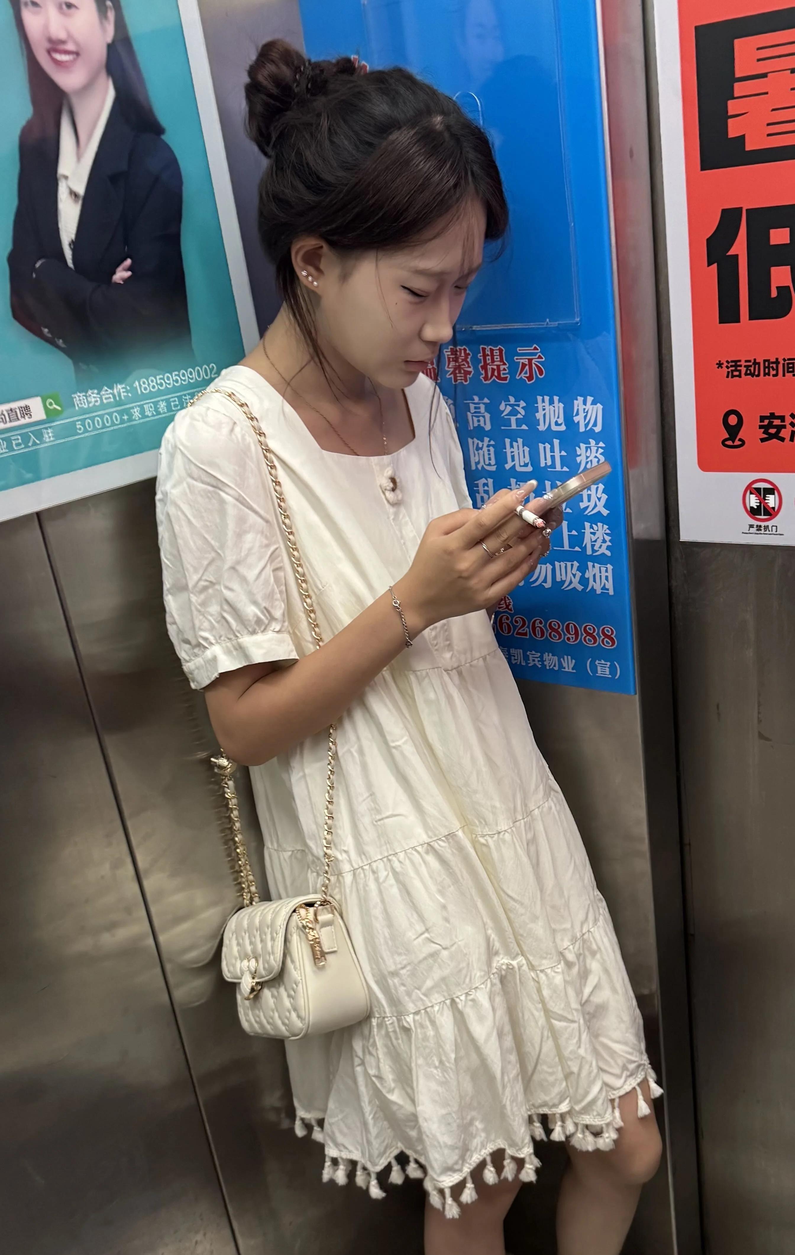 这才真的是视而不见啊