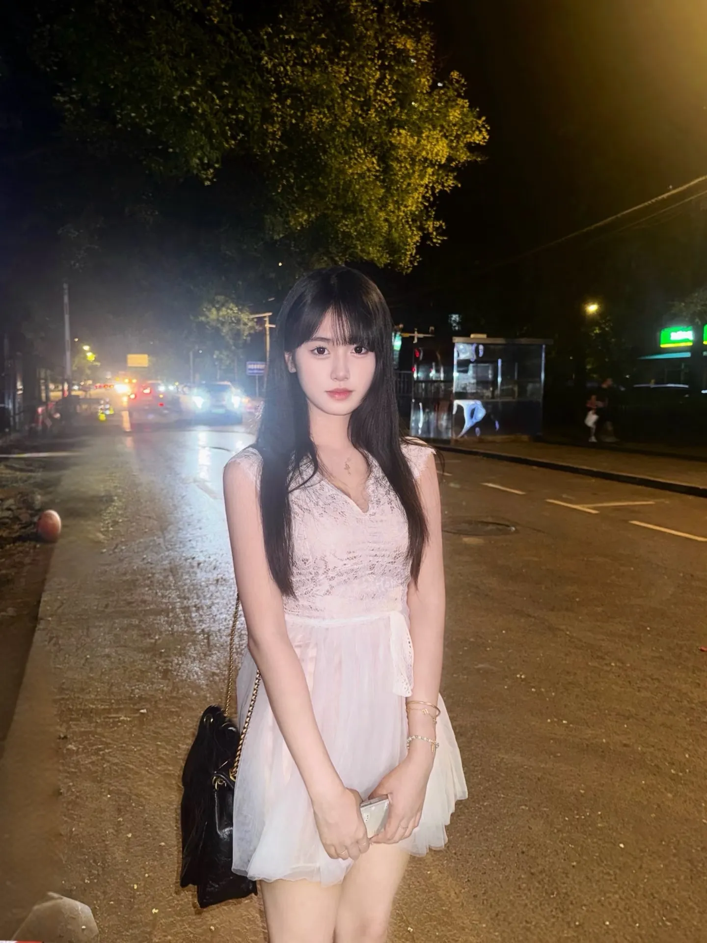 这个是我的室友，你觉得可以打多少分？