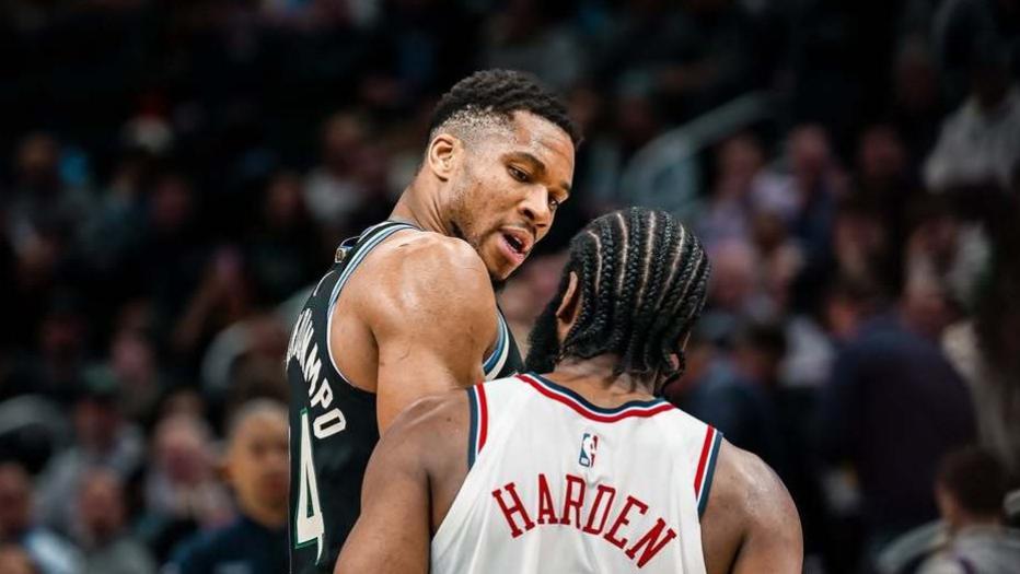 年薪5410万，NBA超巨提前受伤倒下！两败俱伤的合作，字母哥该趁早离开