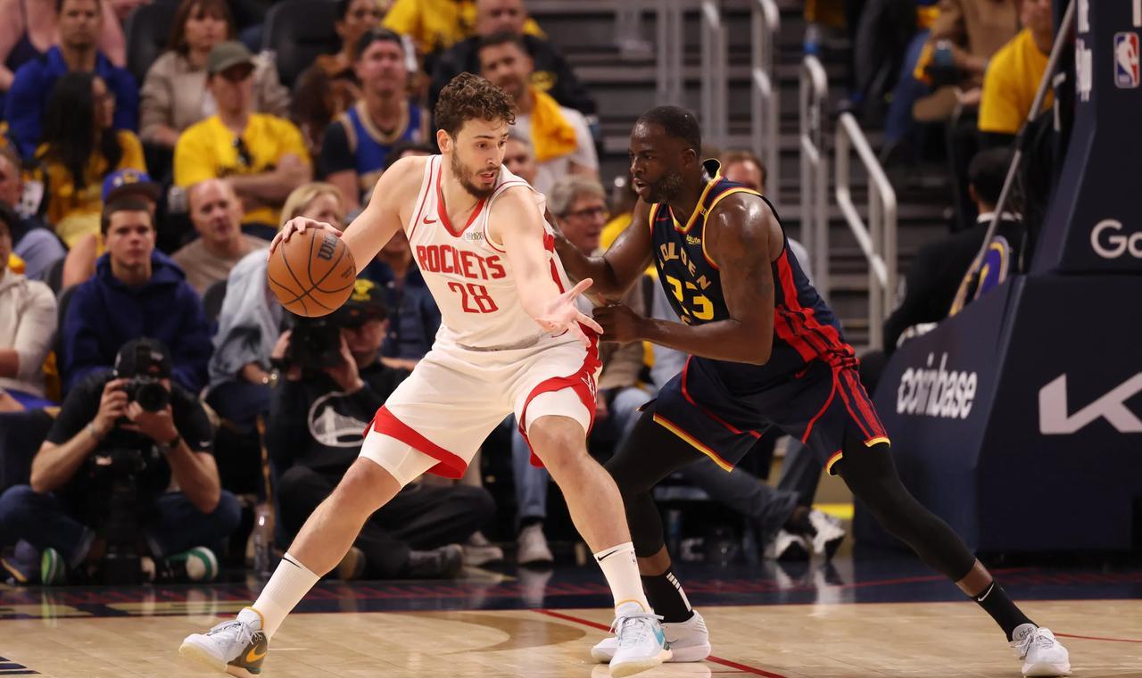 火箭下赛季战术确定，范弗利特赴土耳其跟申京合练。15战术及立棍单打成常态，阿门小