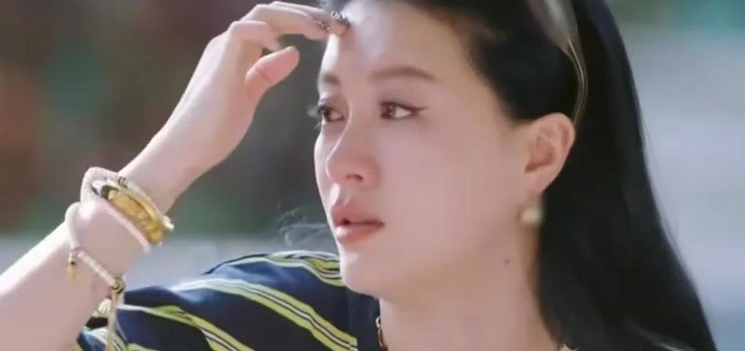 李嘉格给妈妈打电话说“自从我嫁了人，你已经多少年没跟我说过生日快乐了”，她每年都