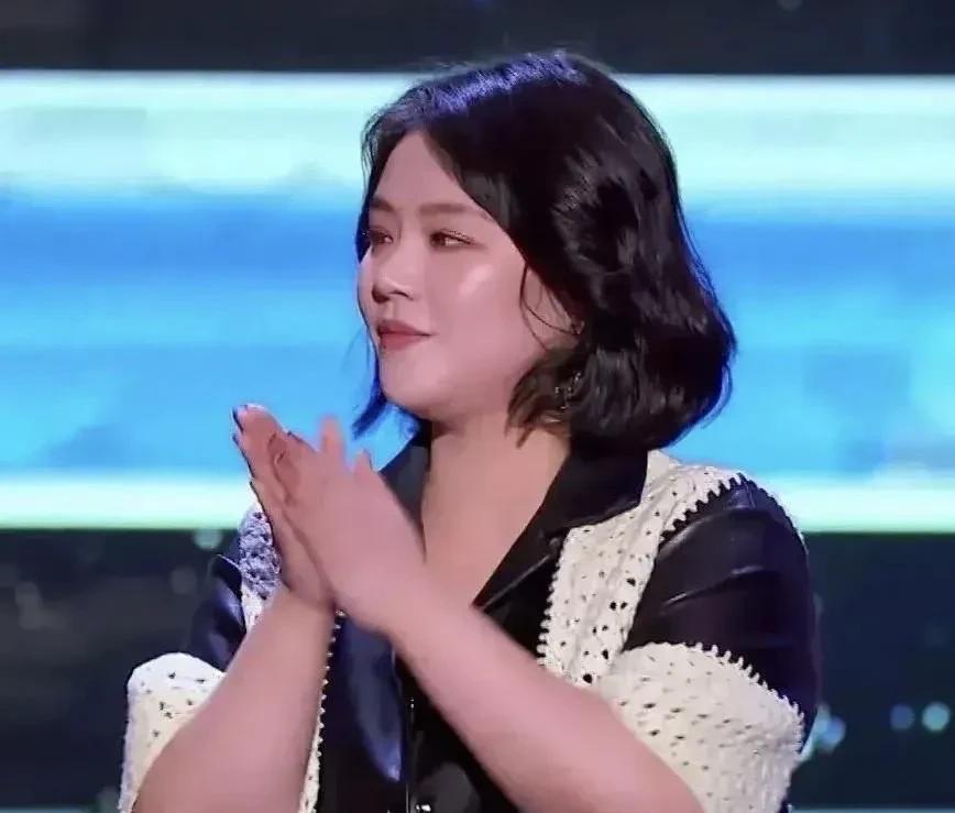 37岁马思纯近照瘦出新高，曾经胖得不敢信，如今美到认不出