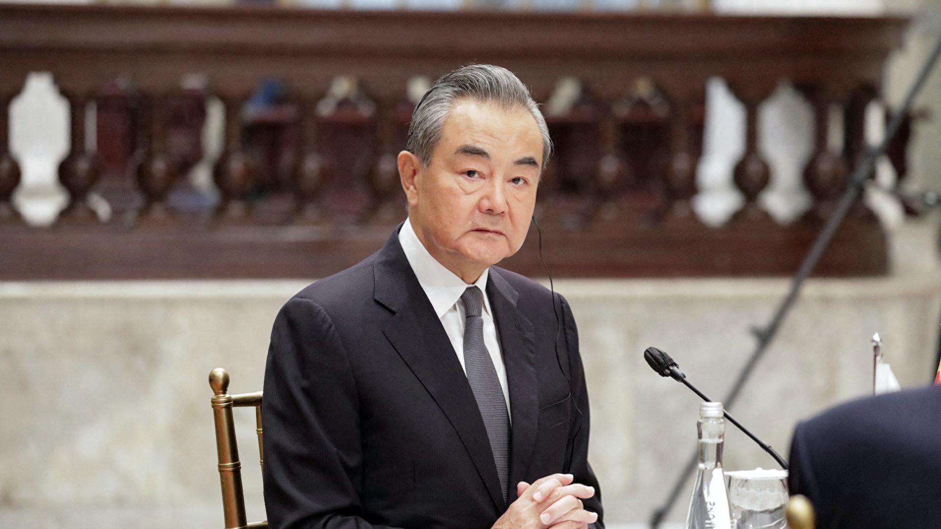 中国外交大将，朝30国喊出最强表态，外交部的135秒振聋发聩