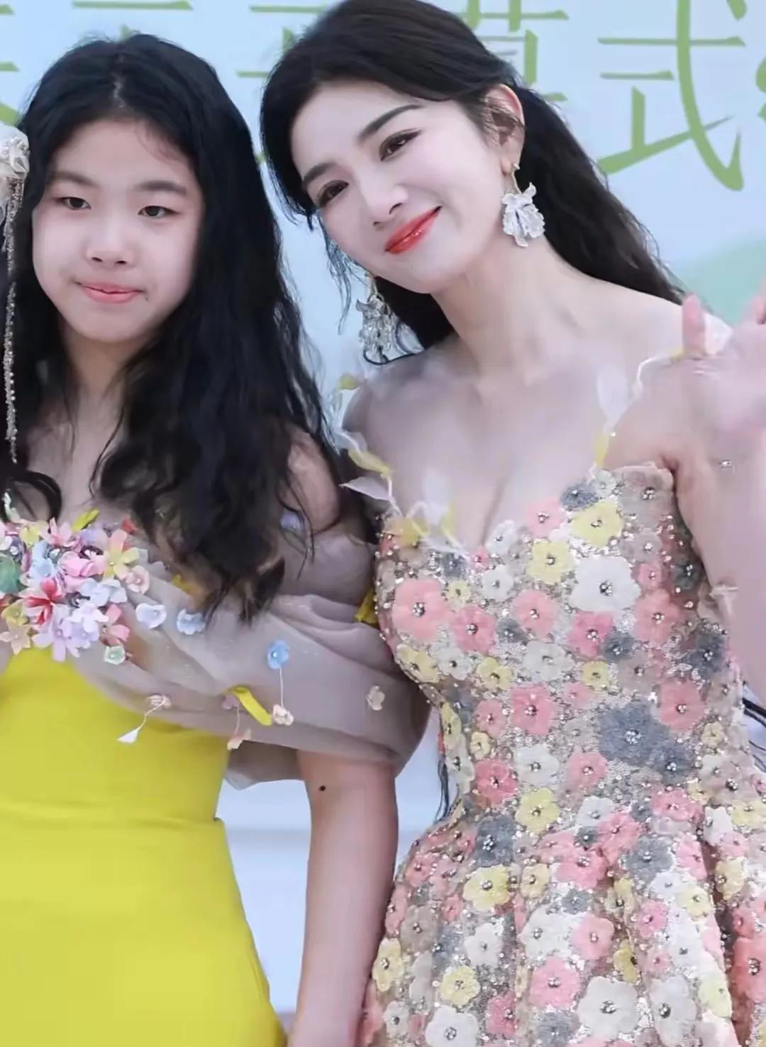 黄奕女儿想去韩国当练习生，黄奕劝她：“你以为明星这么好当吗？”女儿不听：“你都能
