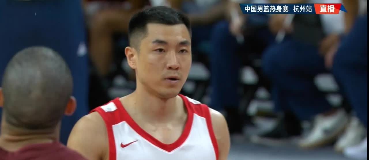 中国男篮老将高诗岩真是太讨厌得分了！在今天中国男篮主场以77：49力克委内瑞拉男