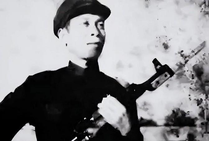 1981年，海南一农民私藏一支半自动步枪，接到举报后，公安部门要求他上交，可他却