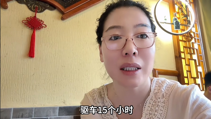 安娴说举家回国定居，为了她口中所谓的虔诚尽瞎折腾，才回来一个多月，姐妹的说辞来看