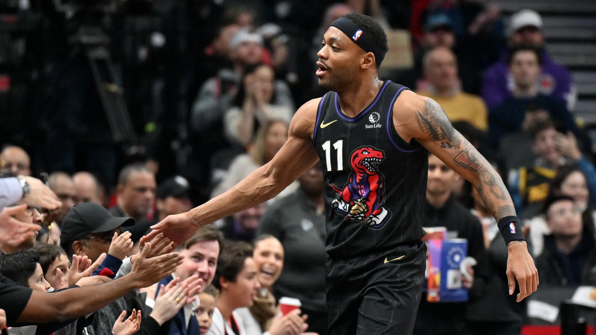 勇士战鹈鹕，库里2记三分率队反超，巴特勒手感冰凉