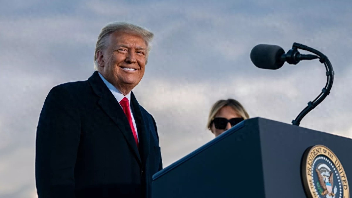 特朗普闯关成功后，不到24小时，马斯克建立新党，83岁拜登表态