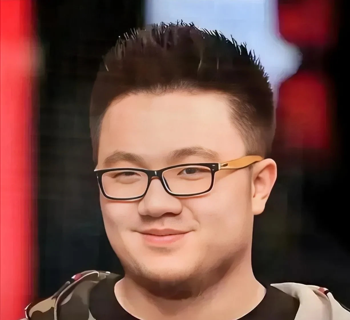 巴图直播喊话英达引热议











天呐！“爸，您哪位啊？”巴图直播间