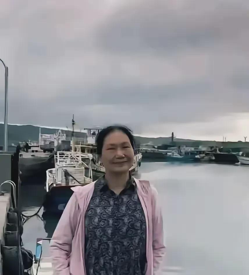 我是发自内心觉得大s走得很凄凉

大S离世已有一段时间，关于她的身后事，引发了网
