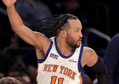 NBA常规赛，尼克斯133-120击败灰熊。
本场比赛，尼克斯球员杰伦-布伦森出