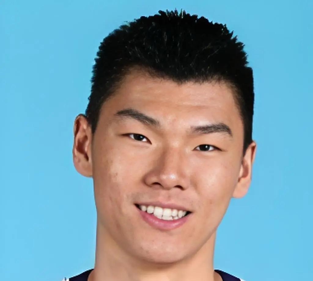 山东88-71大胜北京，北京球员范子铭谈自己的表现：
“这次比赛，北京队受伤病影