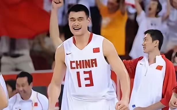 不看不知道，一看吓一跳！！
姚明——3次亚锦赛冠军；
姚明——8次NBA全明星；
