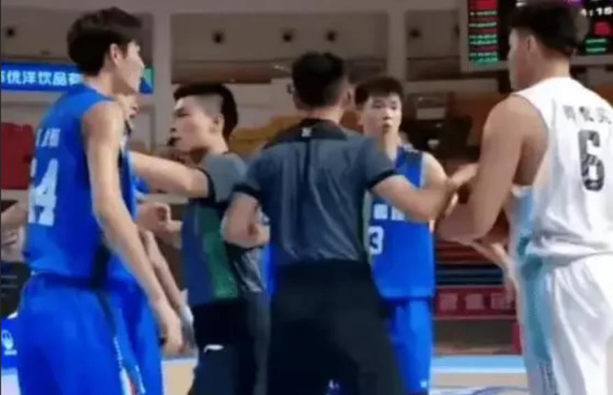 哈哈，看到辽宁队快速的帮助张峻豪和黄秋实联系了西班牙球队，山东队也着急了，并表态