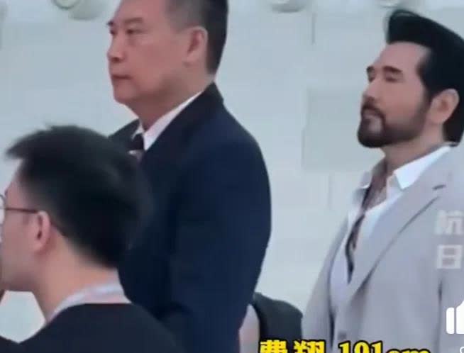 李隼与费翔同框竟然比费翔还高，难怪孙颖莎成了小手办！7月18日，第17届影响世界