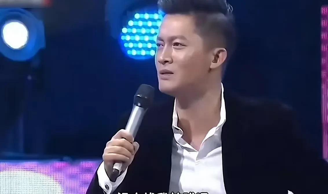 演员杨志刚说：“2008年，拍摄《秘密图纸》的时候，有一场炸军火库的戏，我当时来