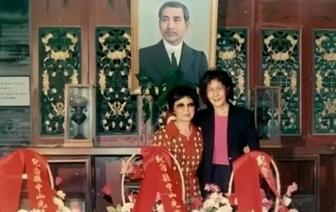 1986年11月，在纪念国父孙中山先生诞辰120周年之际，孙中山先生的孙女，孙科