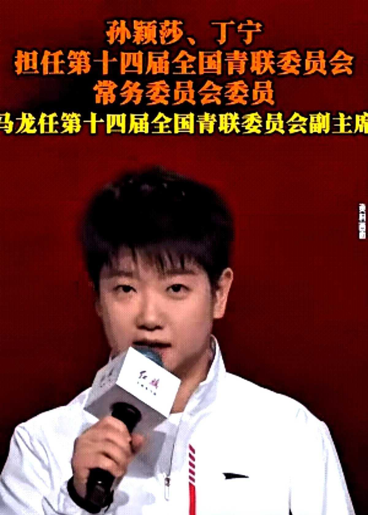 被省队退货那天，她9岁，球拍连着烫伤疤一起被塞进书包
疼也得上，怕就回家
她每天